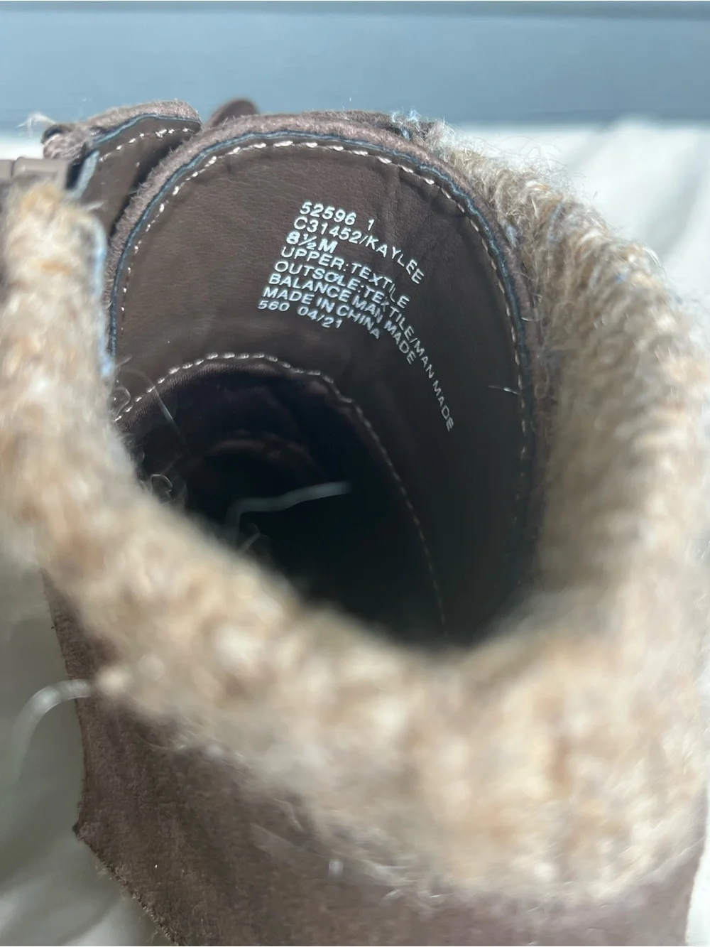 Brown suede men’s ankle boots  with faux fur lining. Size 8.5 Cliffs